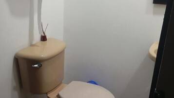 Habitació doble clàssica, balcó, vistes a la ciutat | Bany