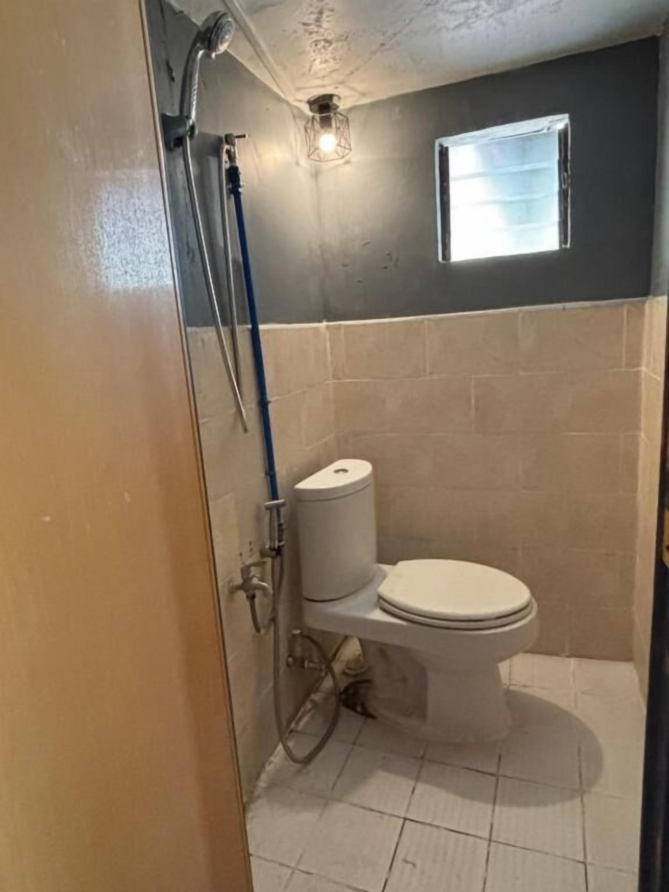 Comfort Triple Room, Balcony | Bathroom