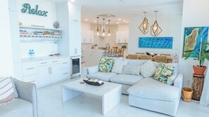 Living area - Oceanview 2-bedroom condo in San Pedro, Ambergris Cay (San Pedro Ambergris Caye)