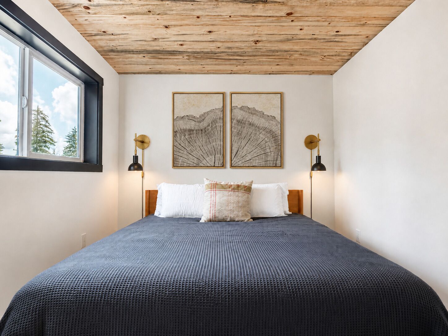 2 chambres, fer et planche à repasser, Wi-Fi, draps fournis