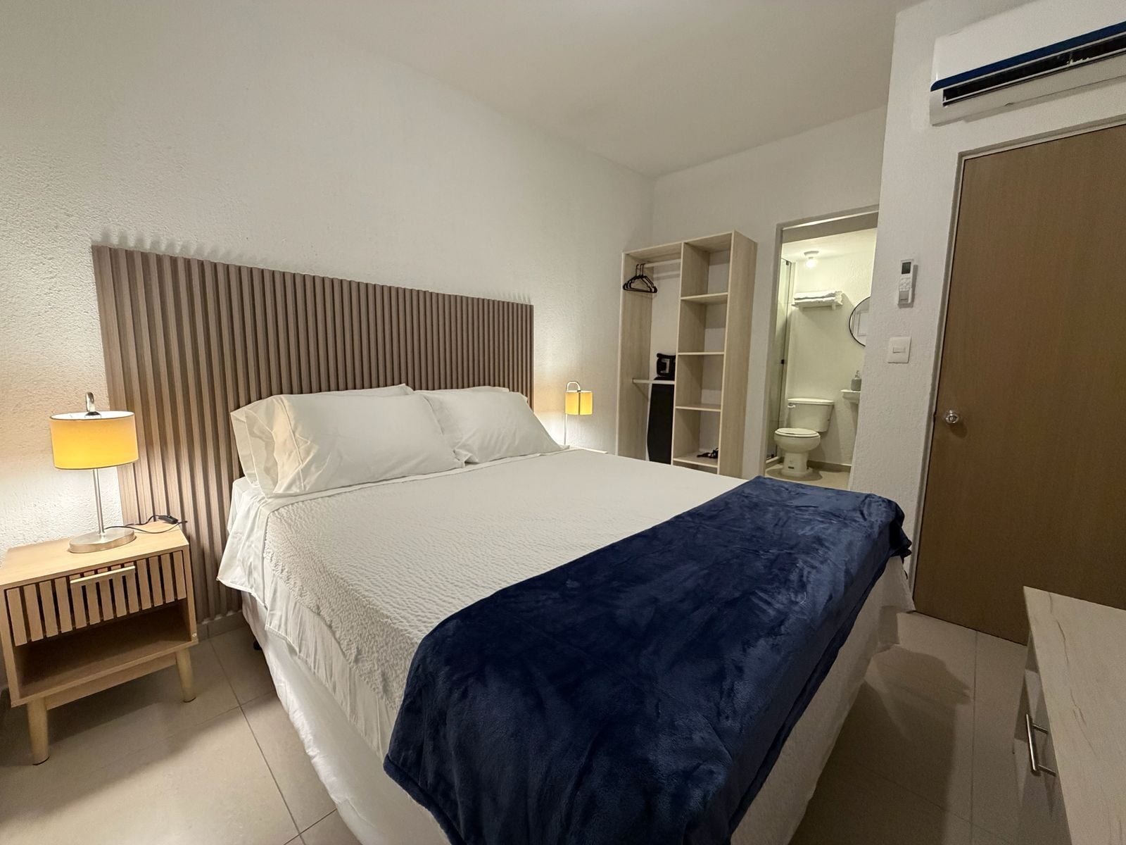 3 chambres, fer et planche à repasser, Wi-Fi gratuit, draps fournis
