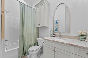 Bathroom - Sports Complex•Games•King Bed•Kid Friendly (Youngsville)