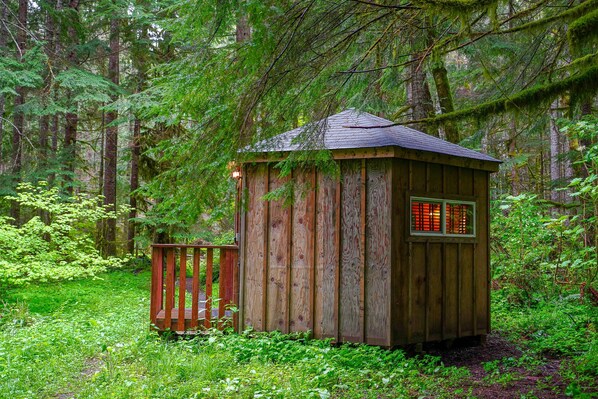 Miscellaneous - Glamping Sunrise Yurt with SHARED Bath,1 Mile from Mt Rainier Nisqually Entrance (Ashford)