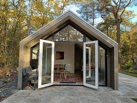 House | Outdoor dining