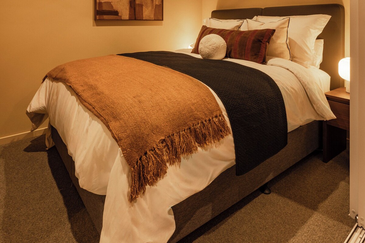 Signature Apartment, 2 Bedrooms, 2 Bathrooms | In-room safe, desk, laptop workspace, blackout curtains