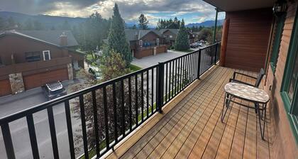 2 minutes to the Fairmont hot springs ! Large family cozy condo unit.