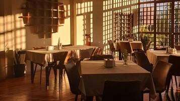 Café da manhã com buffet grátis todos os dias