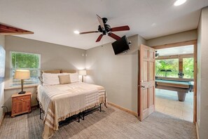 6 bedrooms, iron/ironing board, travel cot, free WiFi - Great Escape - Riverfront Wimberley Retreat with Pool, Hot Tub & Game Room (Wimberley)