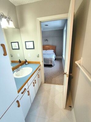 Bathroom - Vrbo Property (Pelee Island)