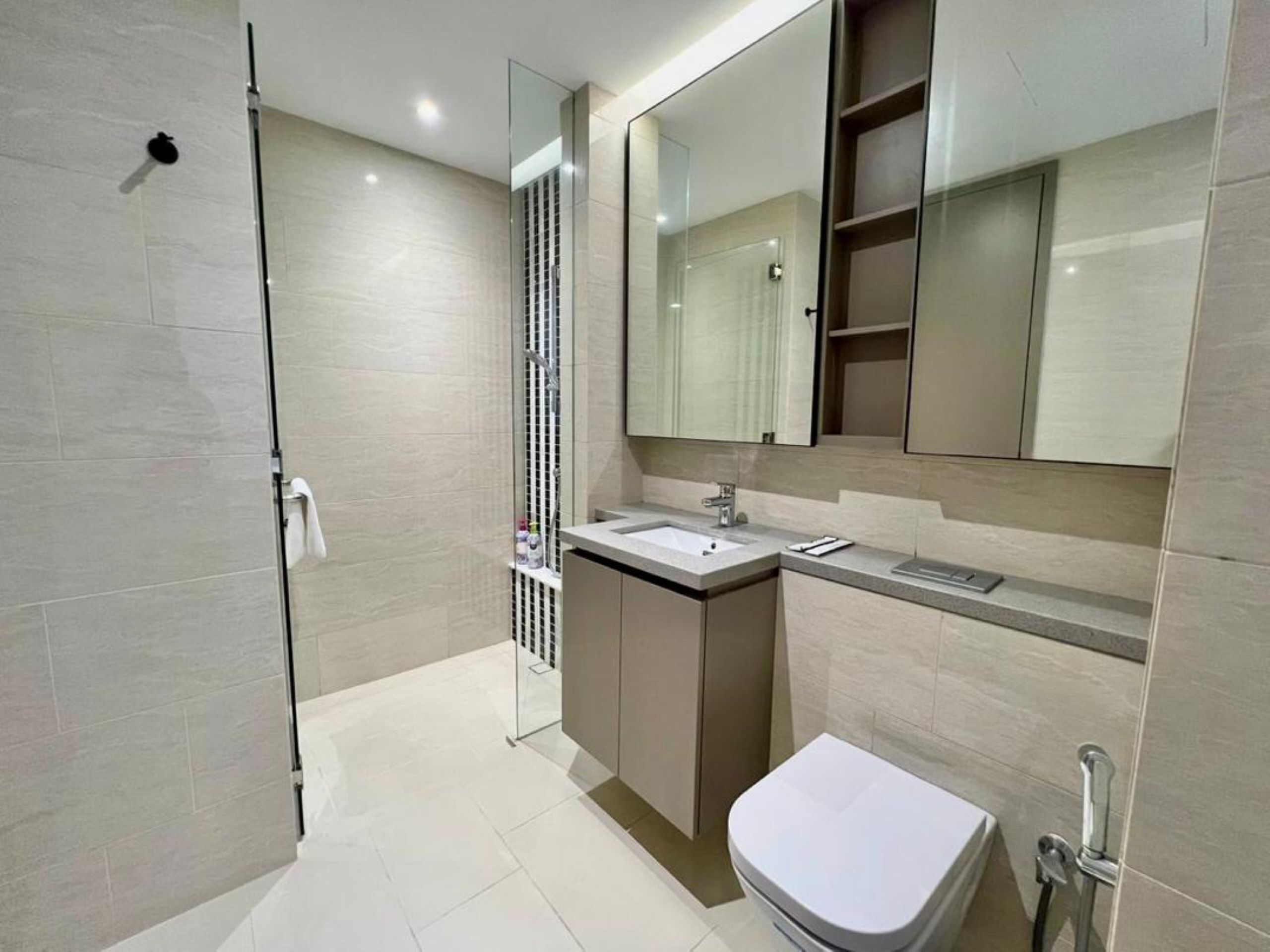 Standard Suite | Bathroom