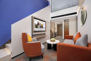 Living area - Hampton by Hilton Zhangjiajie (Zhangjiajie)