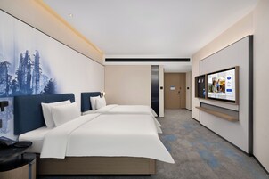 Quarto duplo superluxo, vista para a colina | Edredons de pluma, camas com colchões de espuma com sistema de memória