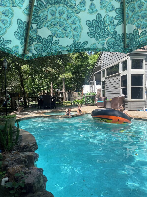 Outdoor pool, a heated pool - The Woodlands Fun House - Pool, hot tub, zip line, tree house, gym eq, chickens! (Spring)