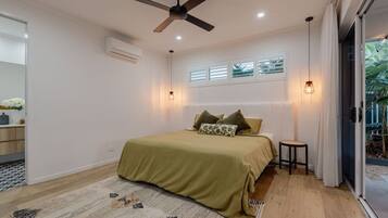 Iron/ironing board, travel cot, WiFi, bed sheets