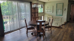 Dining - 3-bedroom house in peaceful Coeur d'Alene on quiet cul de sac (Coeur d'Alene)
