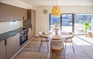 Unclassified image, 3 of 13, button - Lovely home in Hvide Sande with sauna (Hvide Sande)