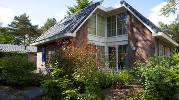 Villa | Exterior