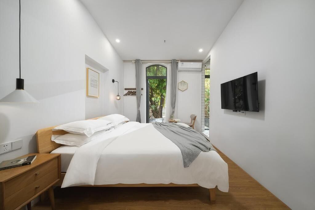 Doppelzimmer, Balkon, Blick auf den Innenhof