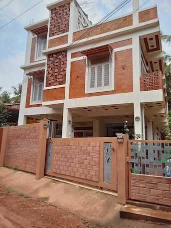 Exterior. DhruvDhanush(2-bedroom with AC/2 attached bathroom in lovely Ullal/deralakatte