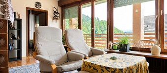 A Scent of Africa - a comfortable apartment in charming Dragomer