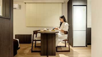 Standard S | Dining