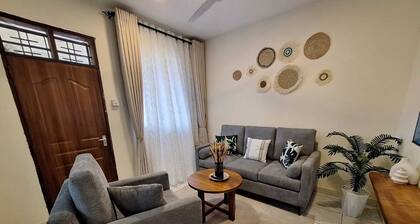 Nyali Apartment - Beach 6 Min - Hot Shower, Netflix & Free Parking
