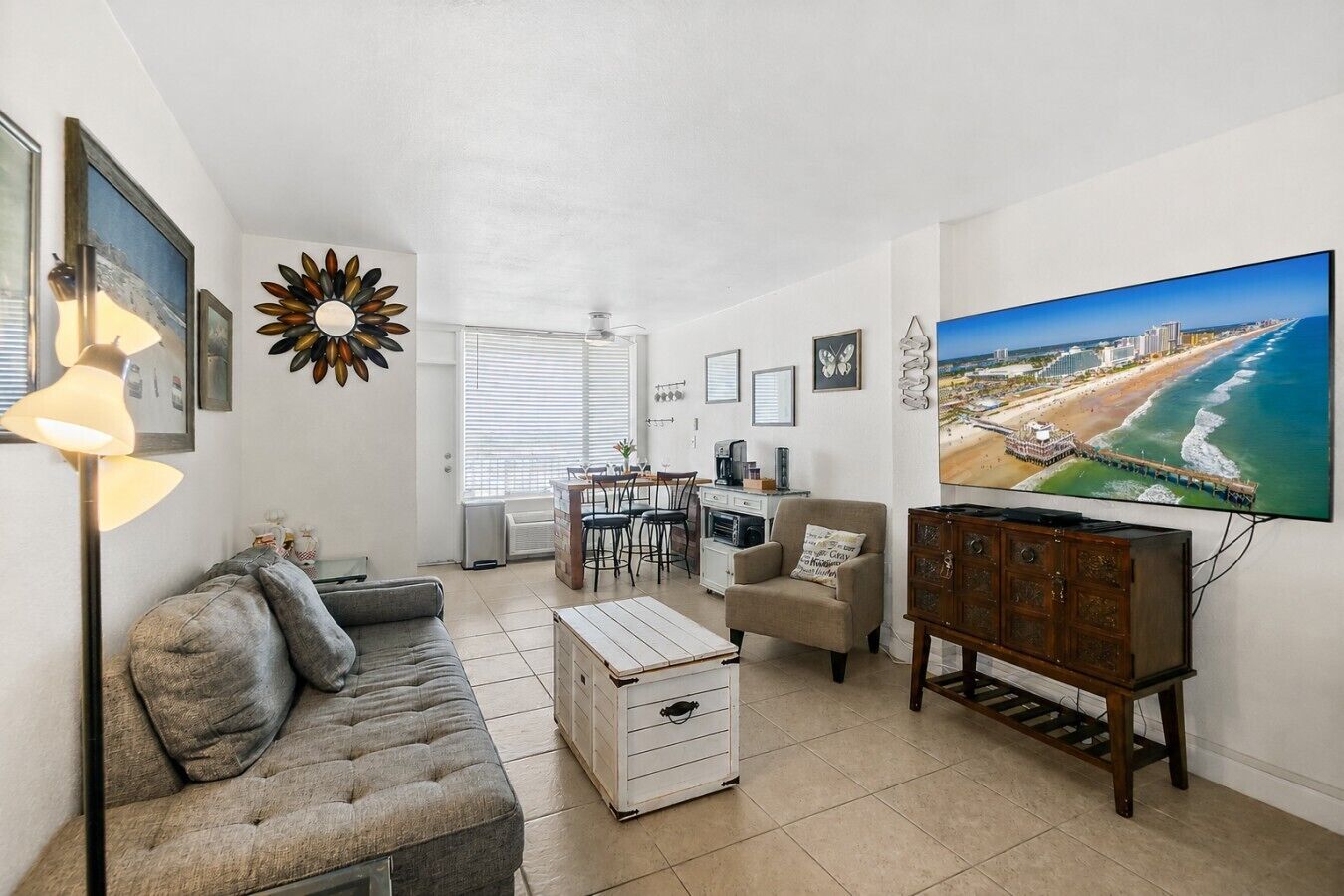 5th-floor Beachfront Condo With Ocean View Balcony, Pool & Beach Gear - Daytona Beach, FL
