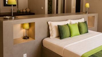 5 bedrooms, iron/ironing board, WiFi, bed sheets
