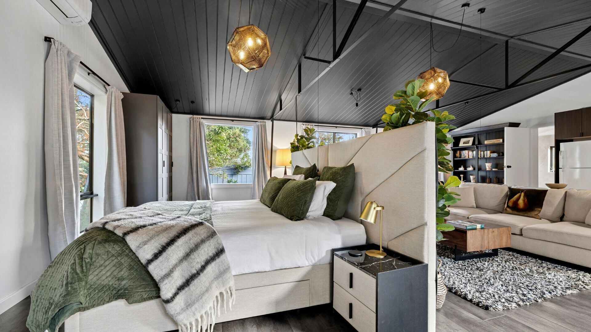 1 bedroom, desk, iron/ironing board, WiFi