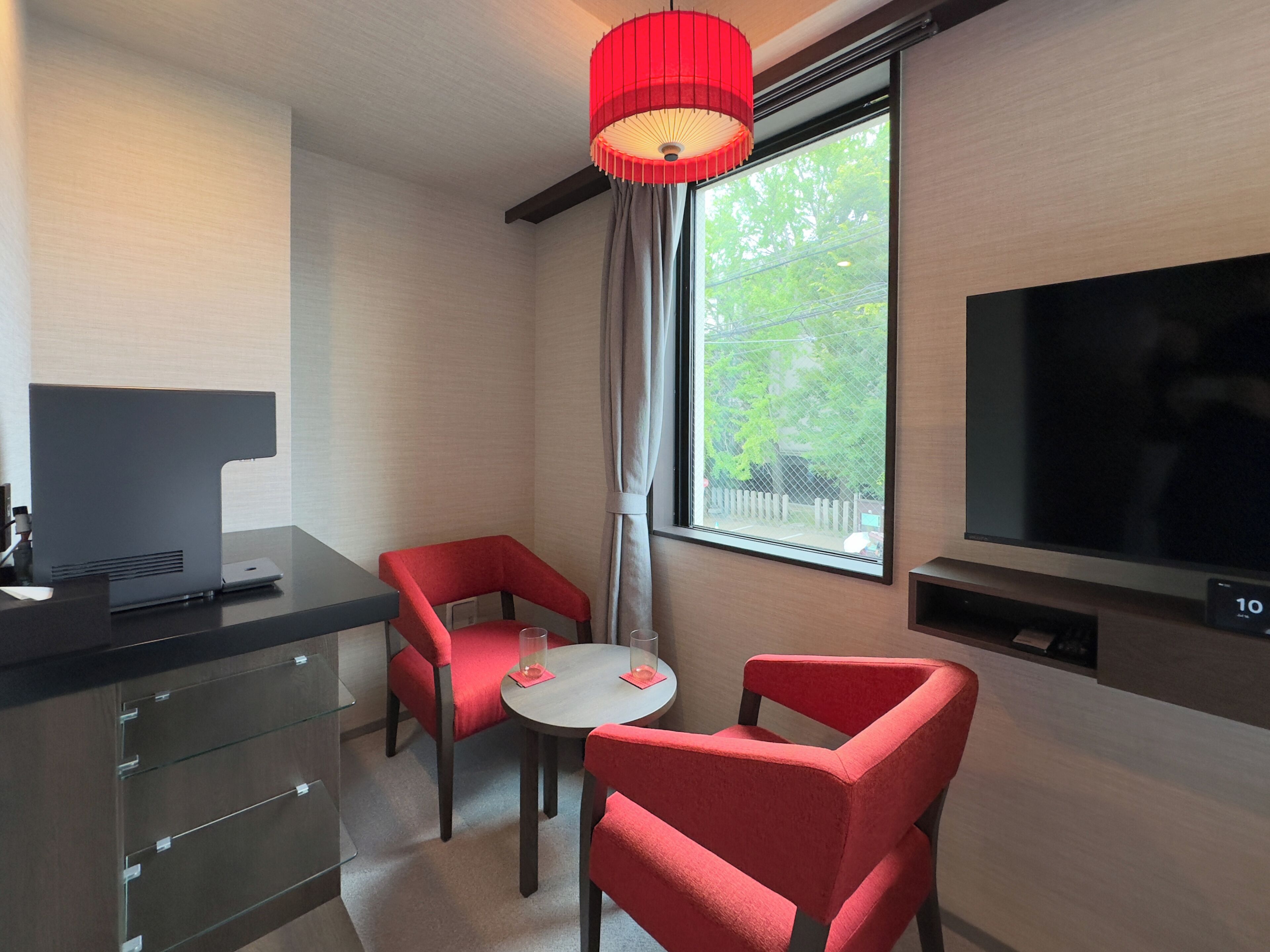 Cortinas blackout, Wi-Fi de cortesia, roupa de cama