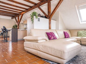 TV - Vrbo Property (Wingersheim les Quatre Bans)