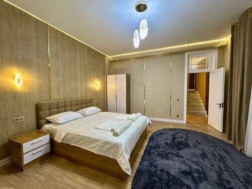 Town House- идеальное место для отдыха с семьей  5 минут езды от Аэропорта