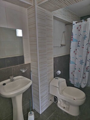 Bruser, gratis toiletartikler, håndklæder, Sæbe