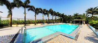 Carina Retreat Resort