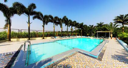 Carina Retreat Resort