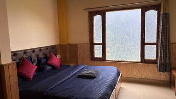 Deluxe Room | Free WiFi, bed sheets