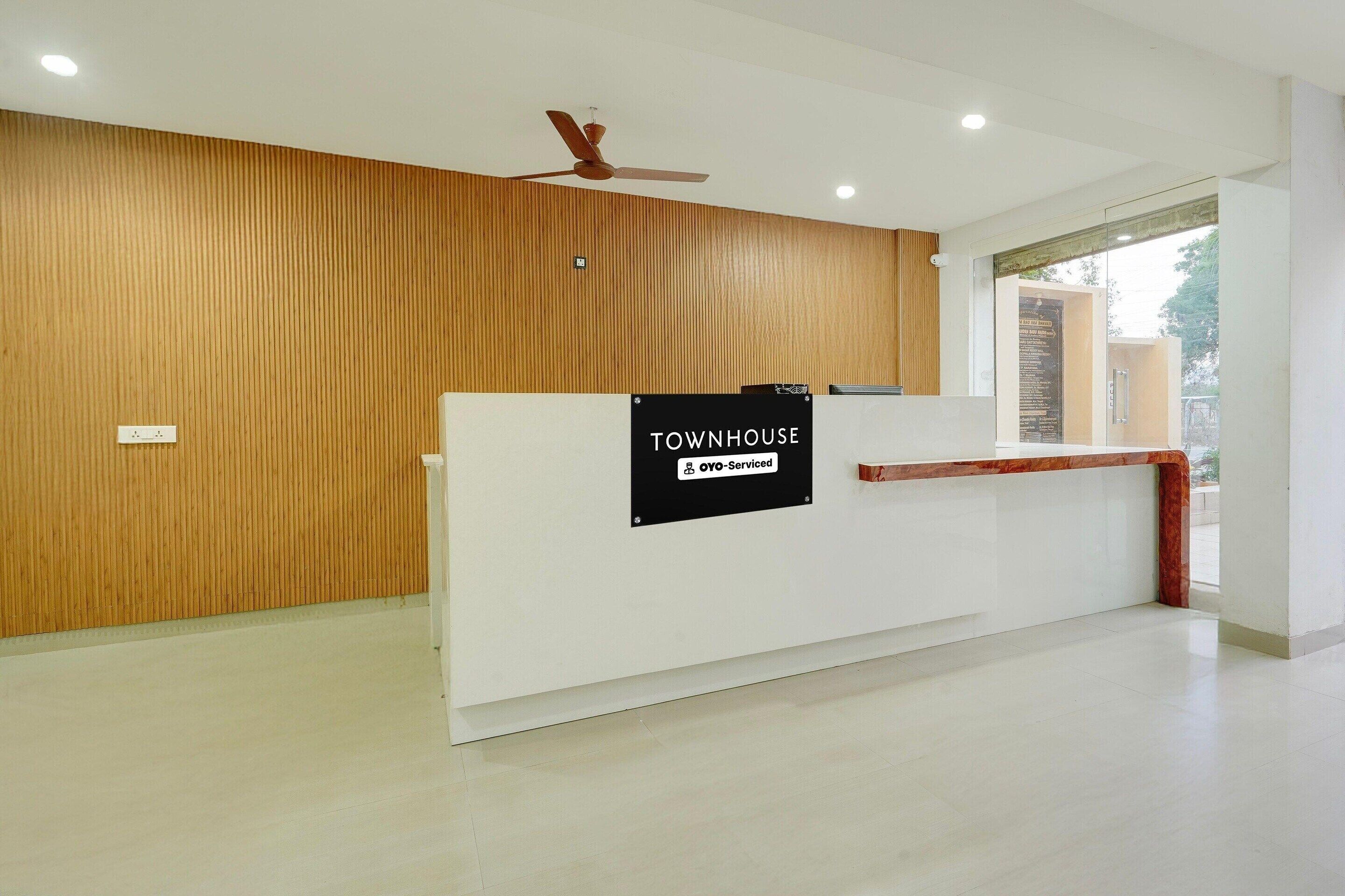 House | Lobby