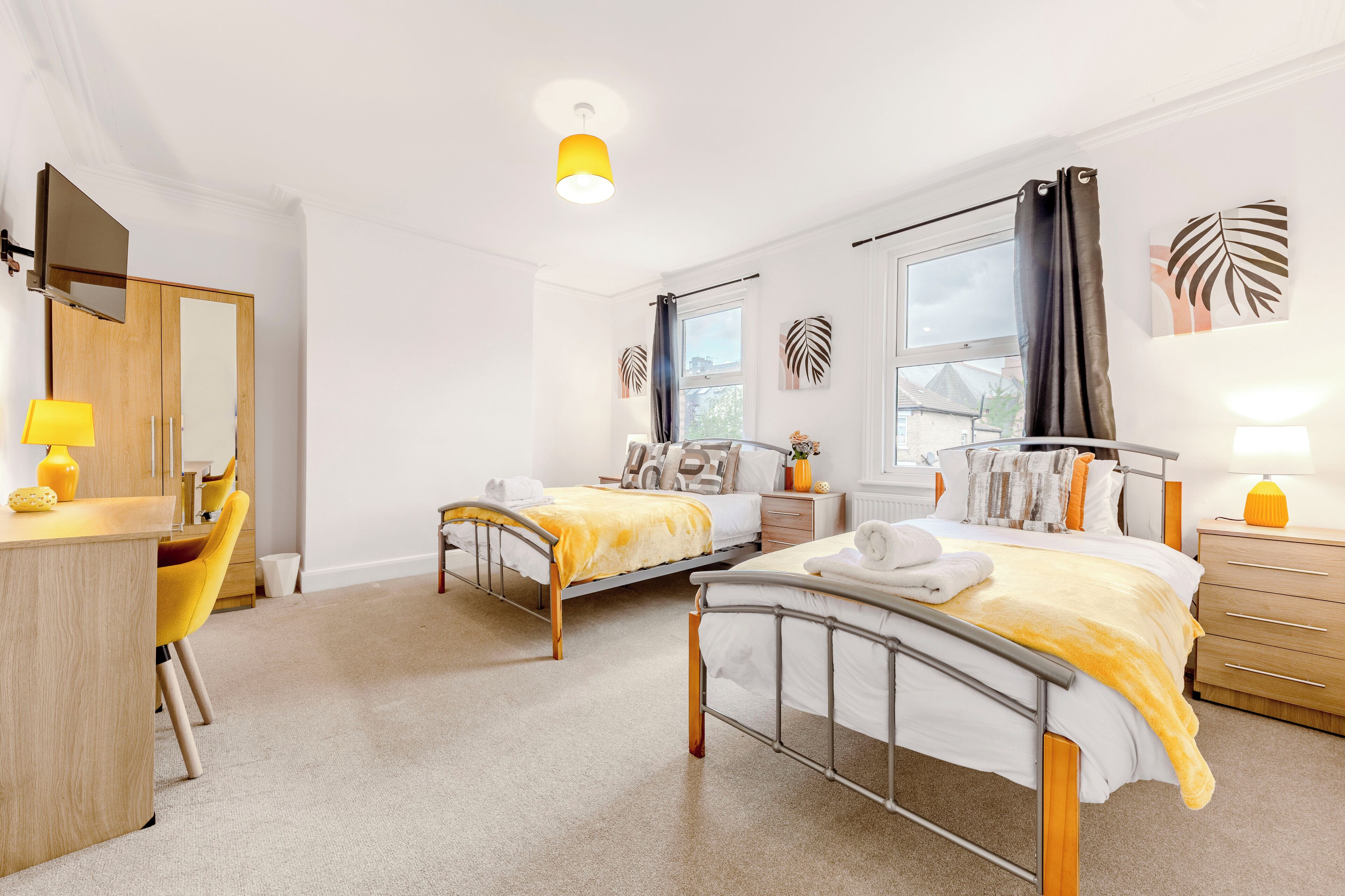 5 bedrooms, iron/ironing board, free WiFi