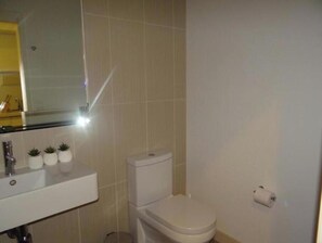 Bathroom - Modern One-Bedroom Retreat Steps from Chapel Street (South Yarra)