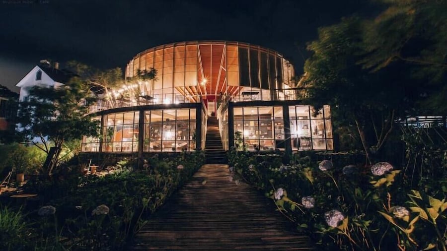 The LOOP Boutique Hotel & Café
