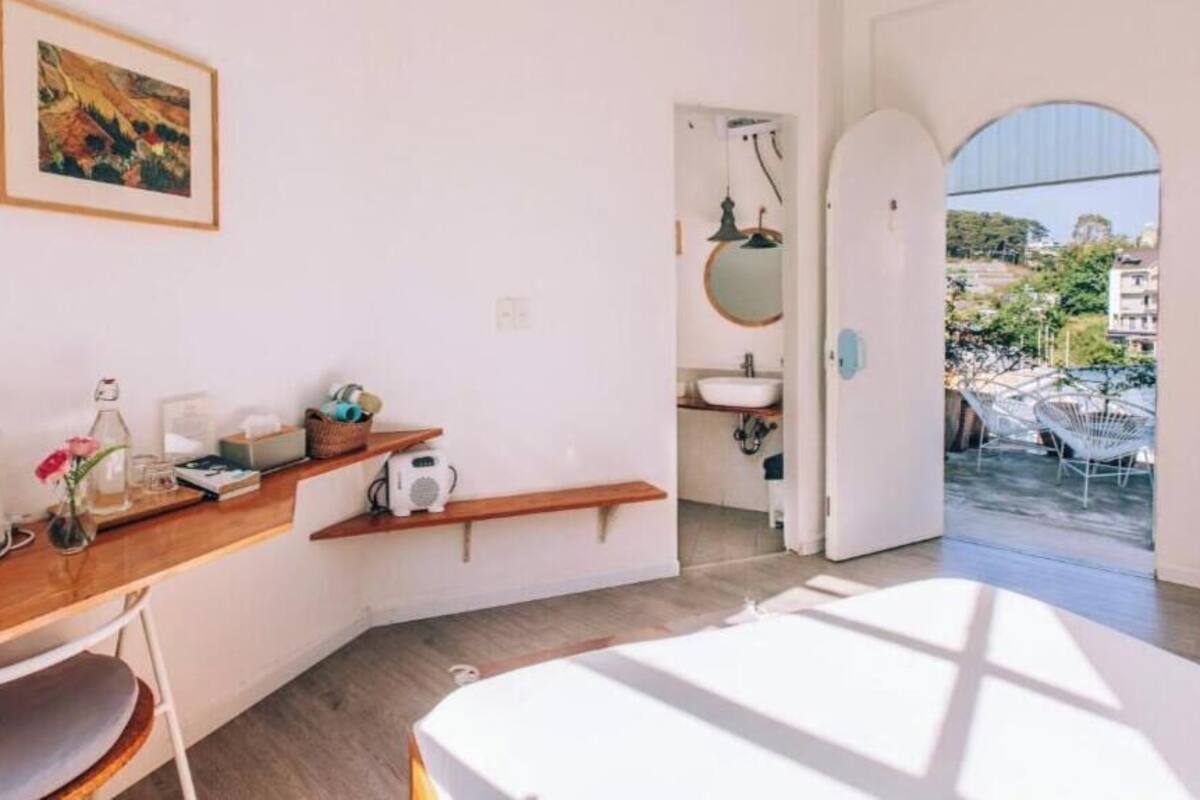 Business Double Room, Valley View | Blackout drapes, soundproofing, iron/ironing board, free WiFi
