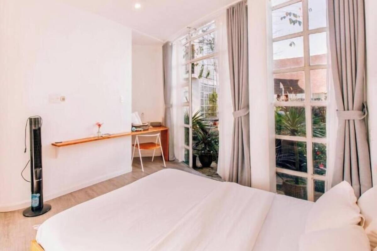 Junior Double Room, Garden View | Blackout drapes, soundproofing, iron/ironing board, free WiFi