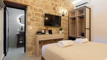 Kallipateira Luxury Suite Ground floor | In-room safe, free WiFi