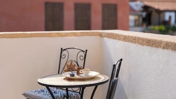 Helios Luxury Suite with Outdoor Hot Tub 1st floor | Terrazza/patio