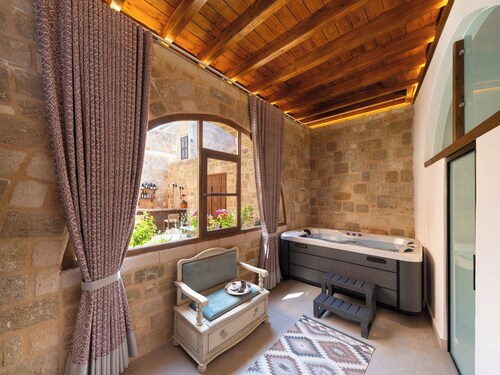 Jivaeri Luxury Suites