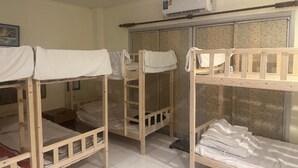 ห้องสแตนดาร์ดพักรวม, ผู้หญิงเท่านั้น, ปลอดบุหรี่, บริการทำความสะอาด | โต๊ะทำงาน, พื้นที่ทำงานแบบใช้แล็ปท็อป, Wi-Fi ฟรี