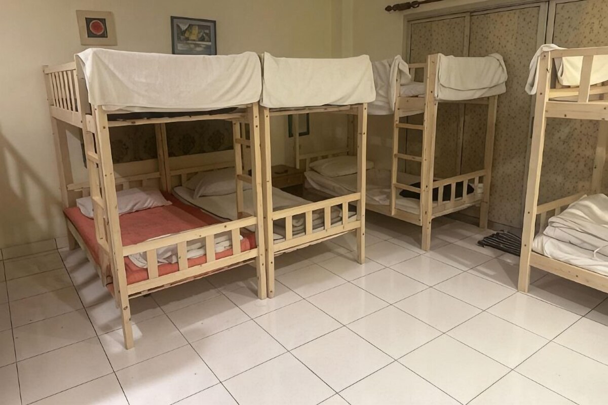 Basic Shared Dormitory, Men only, Non Smoking