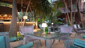 Outdoor dining - Wonderland  (Mandrem pernem)