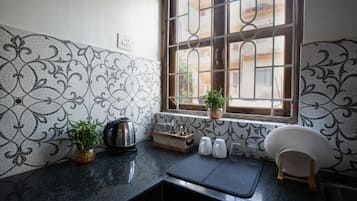 Superior Studio, Balcony, City View | Interior