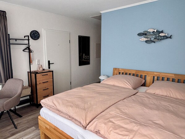 1 bedroom, WiFi, bed sheets